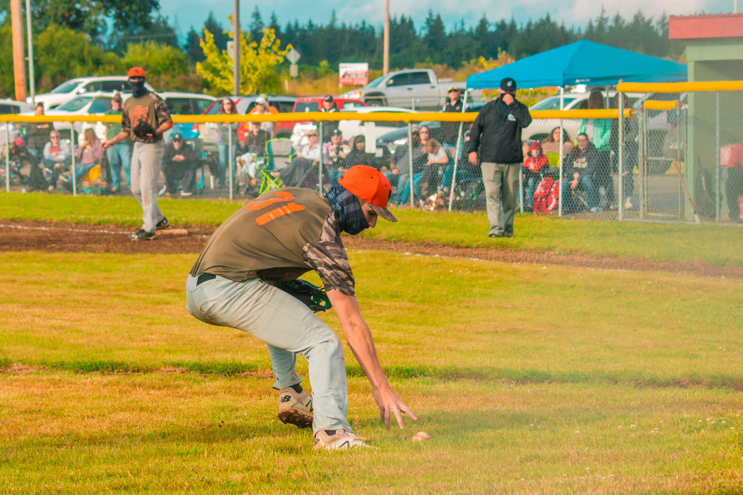 Kyuss Mano (31) fields a grounder during a game against Toledo Tuesday afternoon in Winlock.