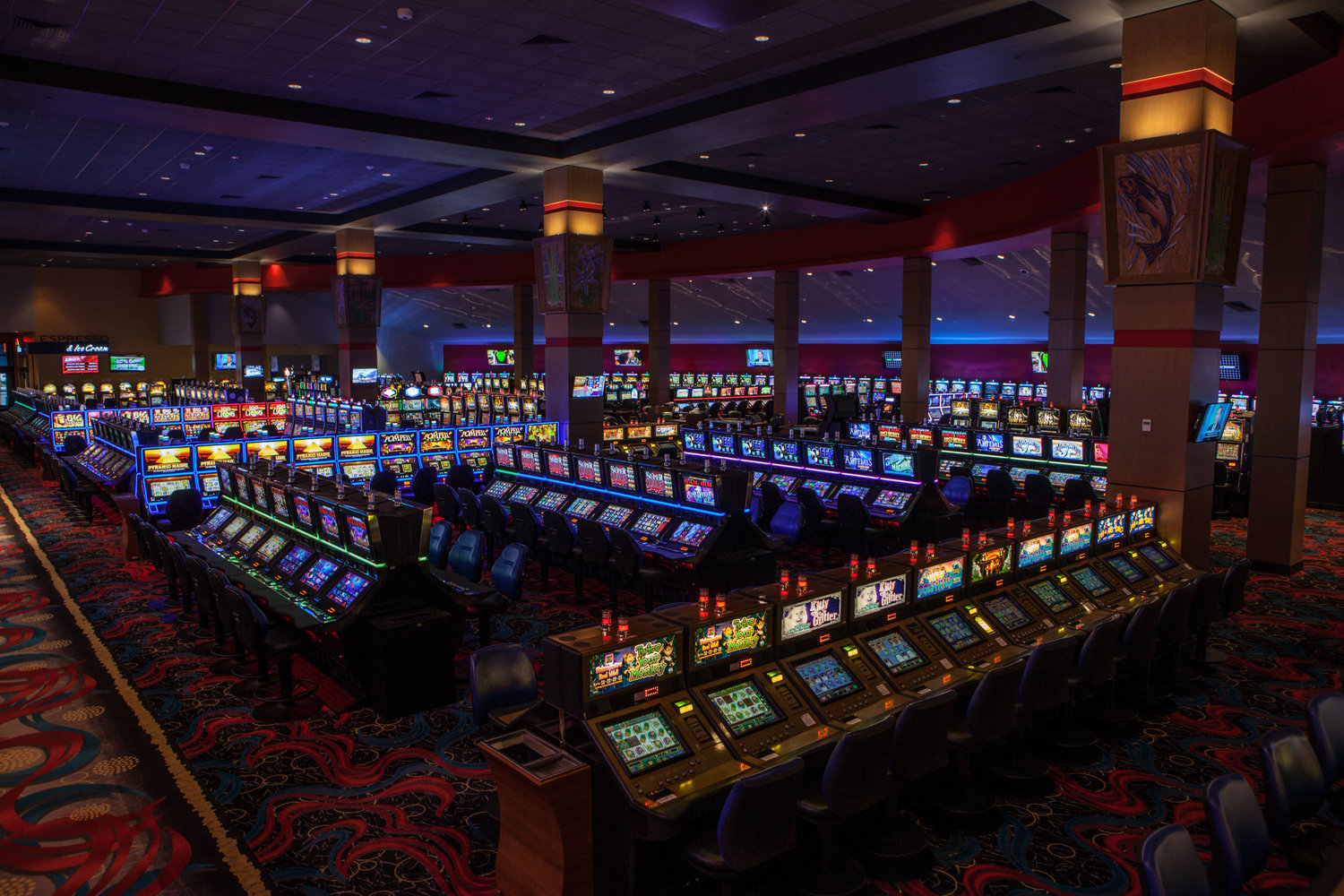 This new smoke-free gaming room features 1,400 slots and is part of the Nisqually Indian Tribes expansion.