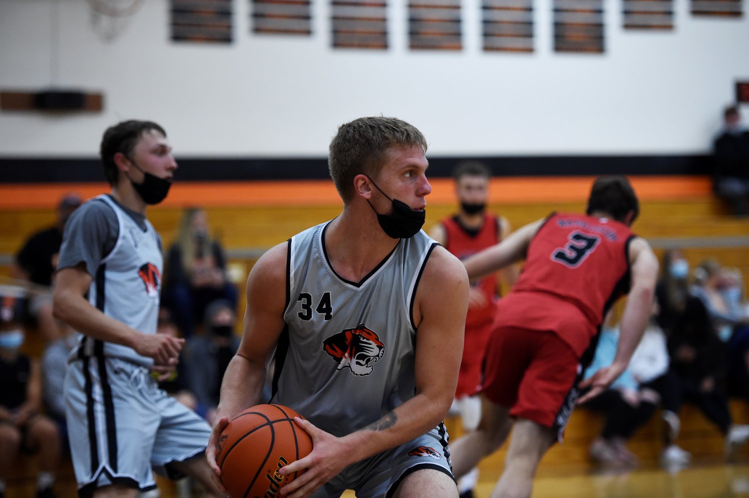 Napavine's Cade Evander looks for an open pass against Wahkiakum on Tuesday.