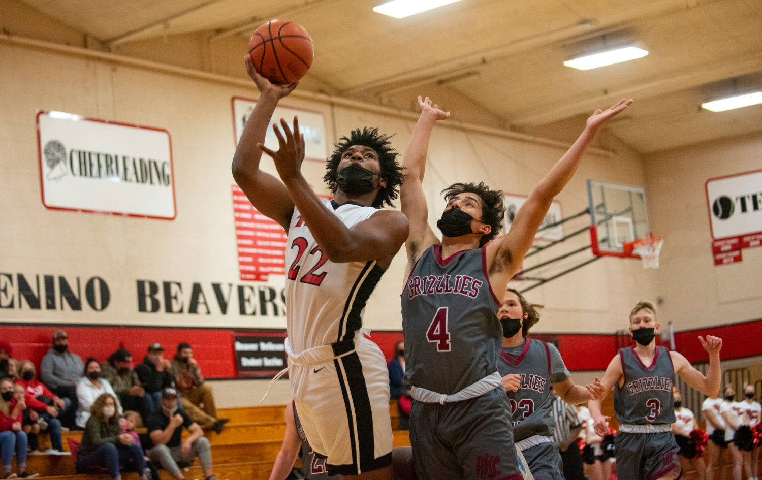 Tenino junior Takari Hickle (22) blows past a Hoquiam defender for a quick layin on at home on Wednesday.