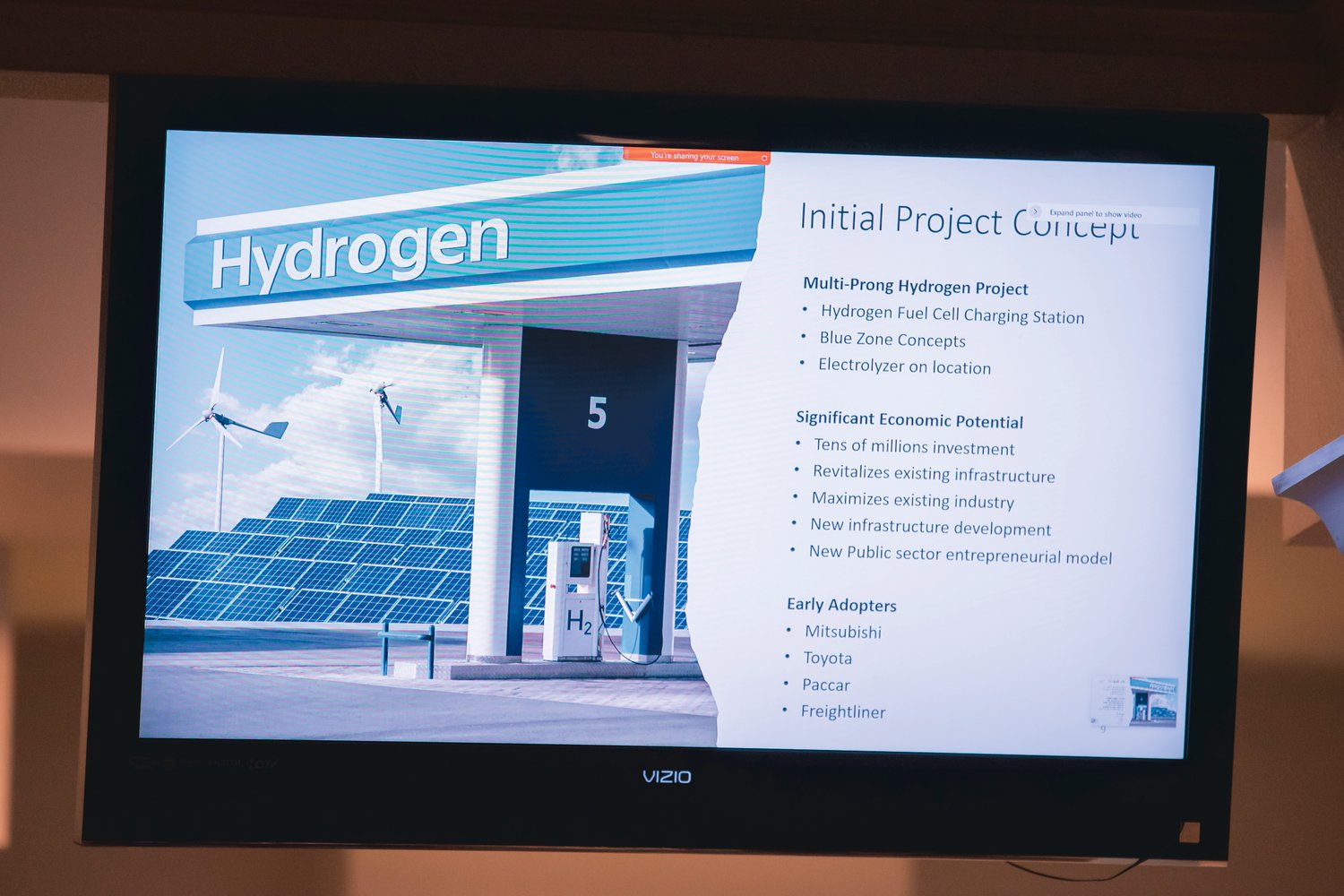 A hydrogen fuel cell charging station and other multi-prong hydrogen projects were discussed Tuesday during a Centralia City Council meeting.
