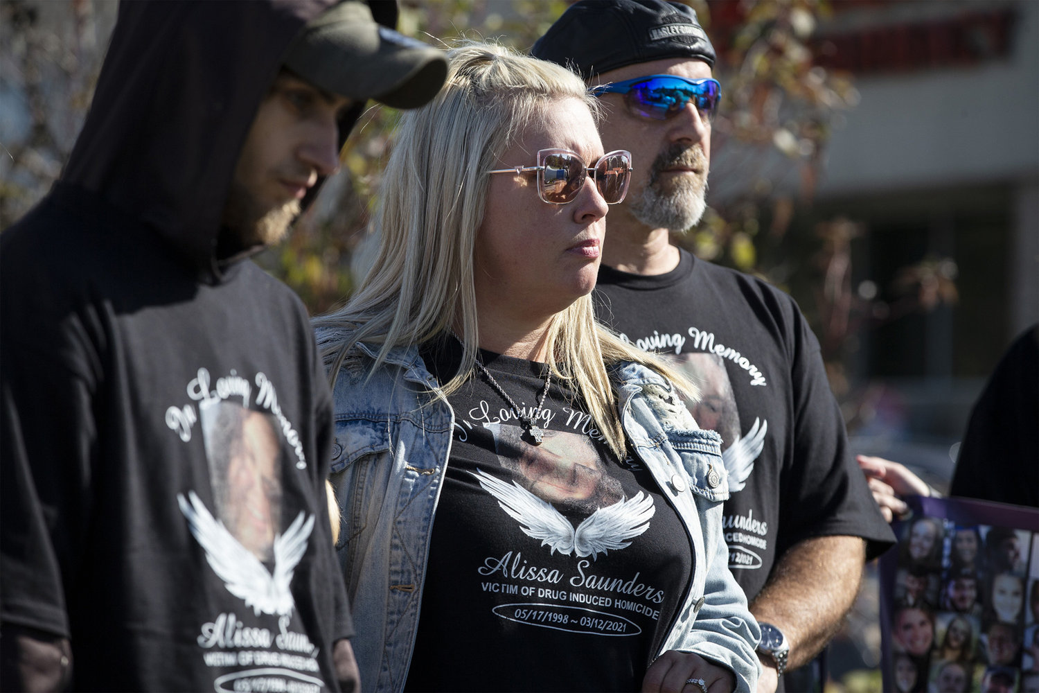 Janell Donegan, who lost her daughter Alissa Saunders to a drug overdose in March, rallies with other moms pushing for aggressive drug-induced homicide prosecutions on Oct. 23, 2021, in New Lenox, Illinois. (John Konstantaras/Chicago Tribune/TNS)
