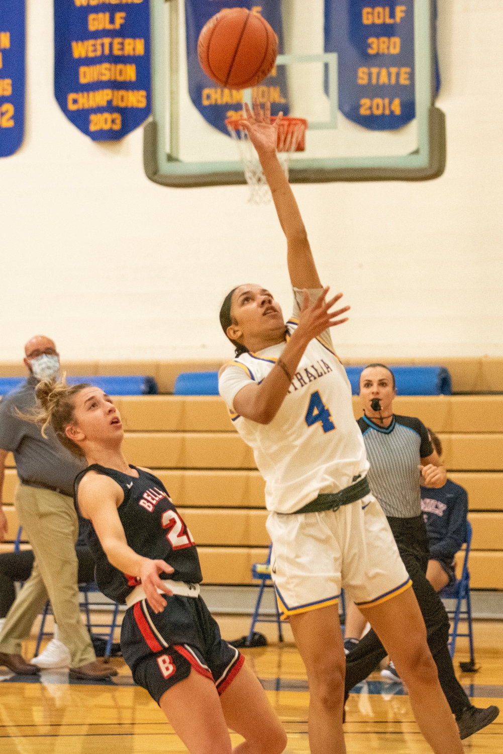 Centralia College's Shawnacee Davis (4) goes up for two points against Bellevue on Dec. 1.