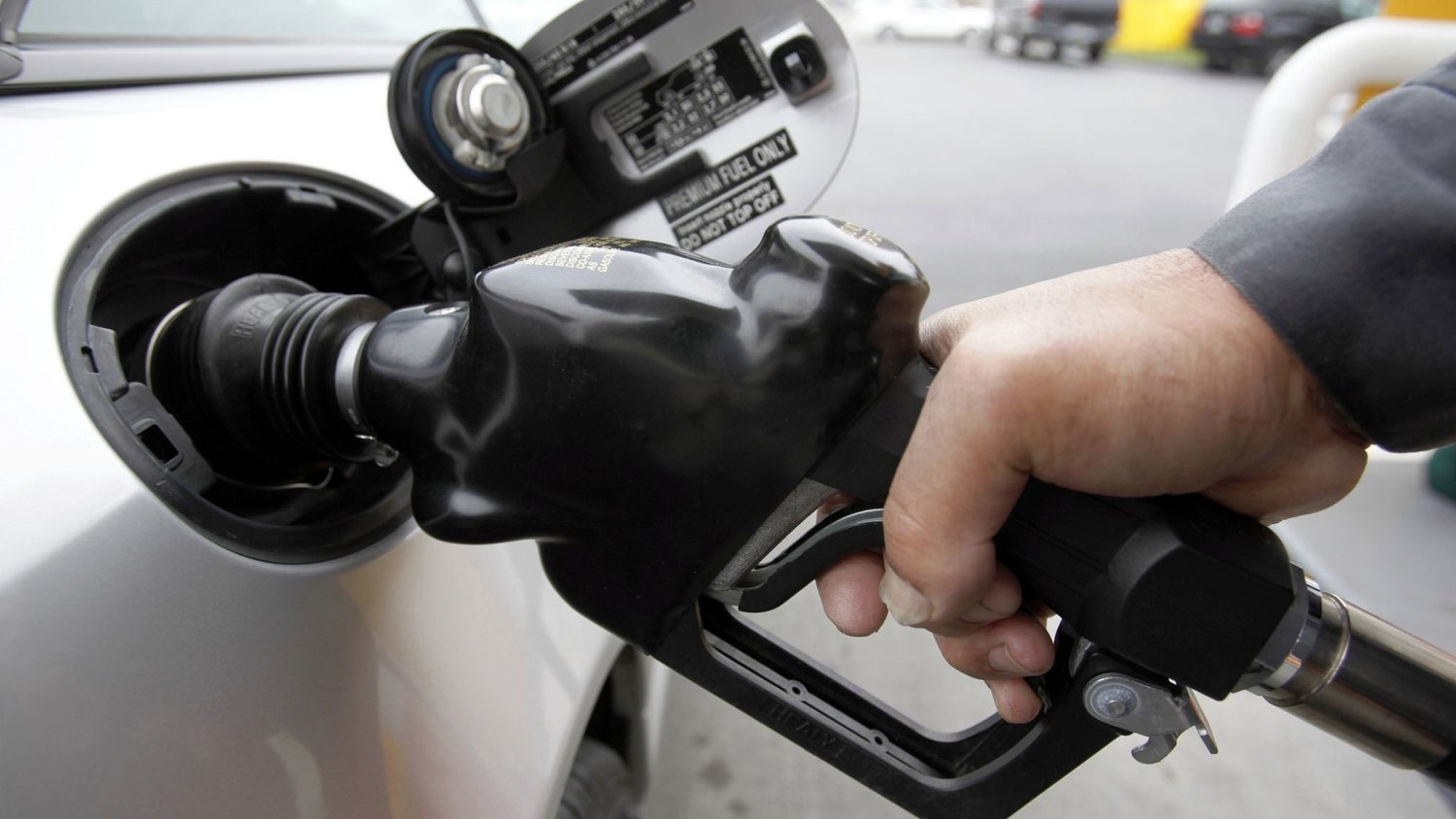 Average retail gasoline prices in the U.S. reached $4.619 per gallon as of Monday, according to the latest data from the American Automobile Association. (Paul Sakuma/Orlando Sentinel/TNS)