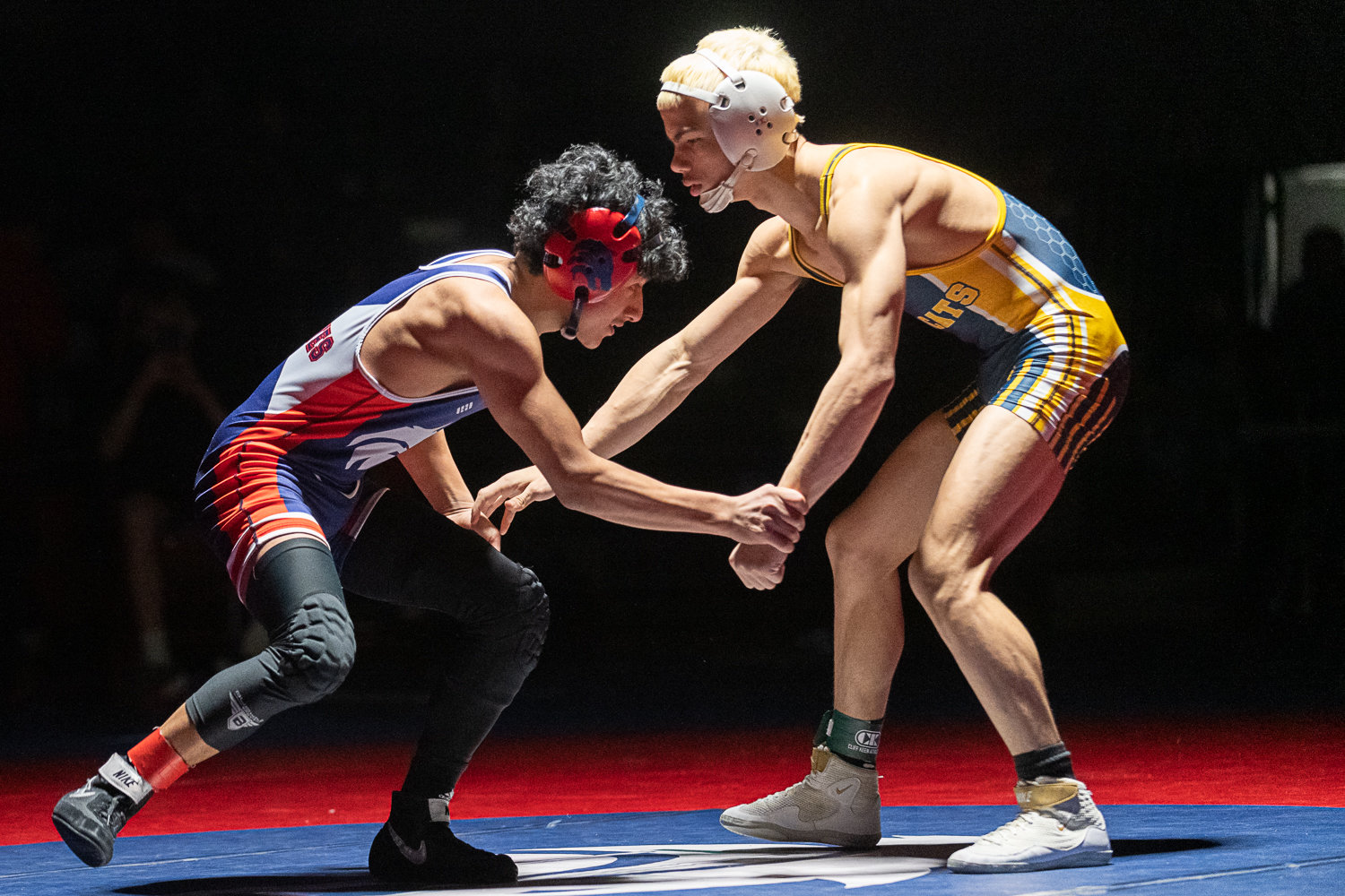 Black Hills' Roberto Rivera-Jesus takes on Aberdeen's Talatheon Warness for the 106-pound title at the 2A Evergreen Sub-Regional Tournament at Black Hills on Feb. 4.