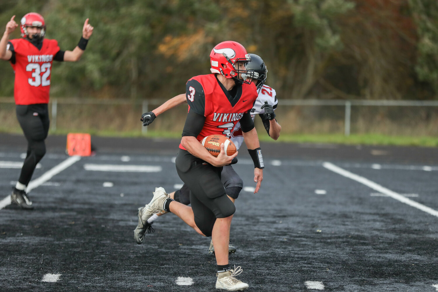 Easton Kolb takes off for a 33-yard touchdown run in the first half of Mossyrock's 46-30 win over Almira-Coulee-Hartline in the 1B state quarterfinals, Nov. 18 in Tenino.