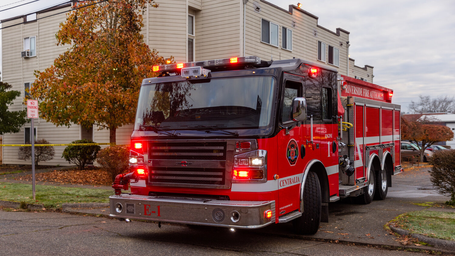 Riverside Fire Authority responds to a fire at the Centralia Manor Apartments Wednesday, Nov. 29.